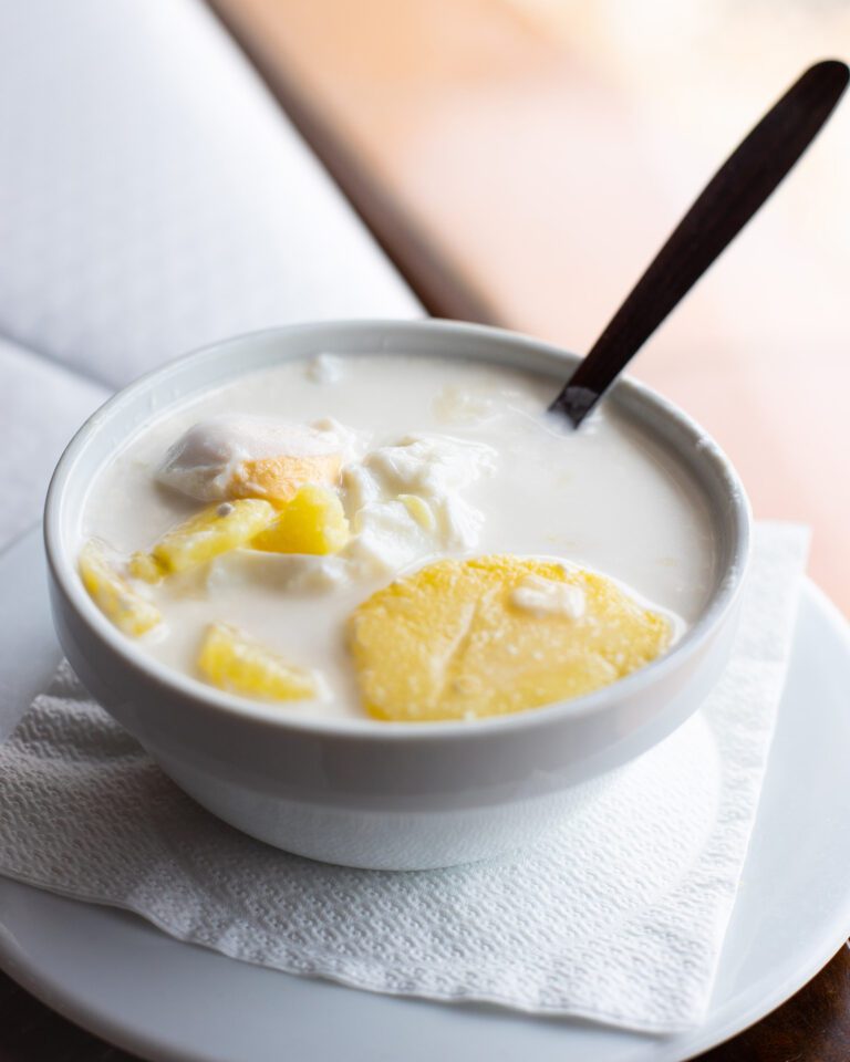 Plato de gazpachuelo malagueño